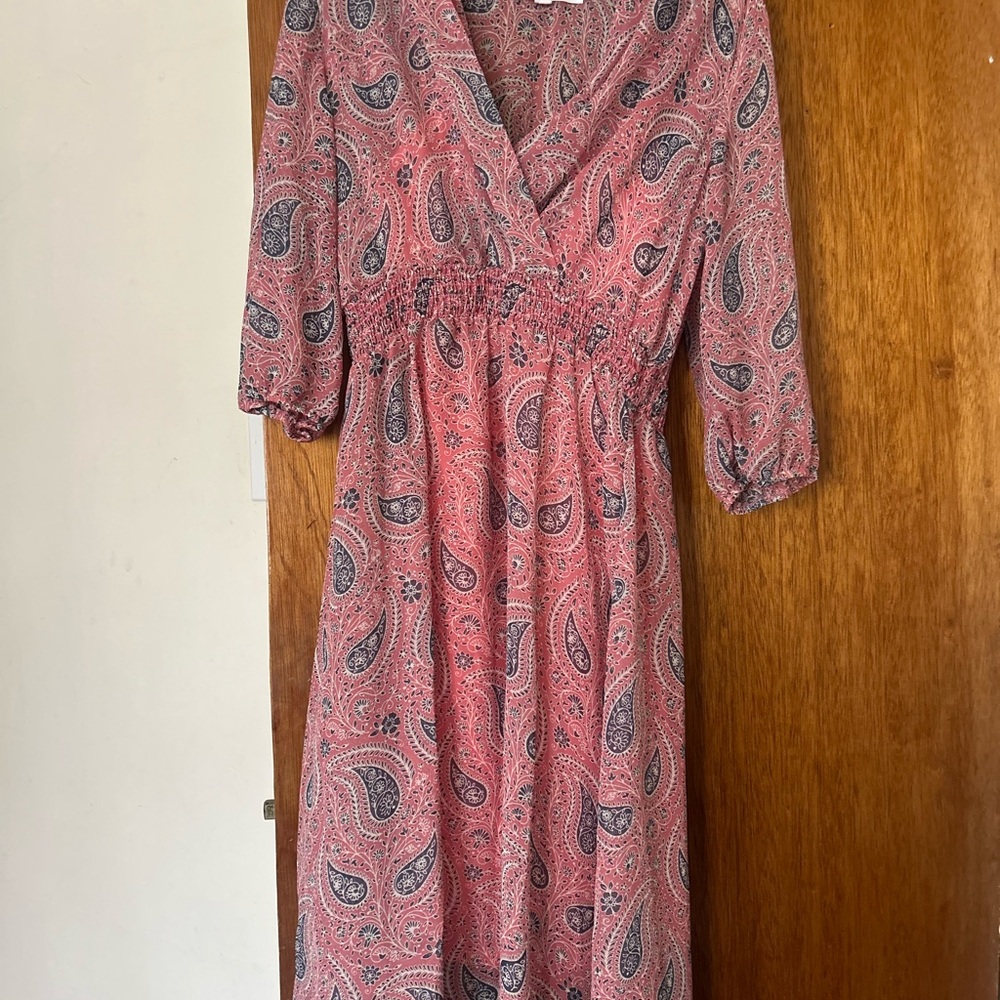 Women's Pink Paisley V-Neck Midi Dress